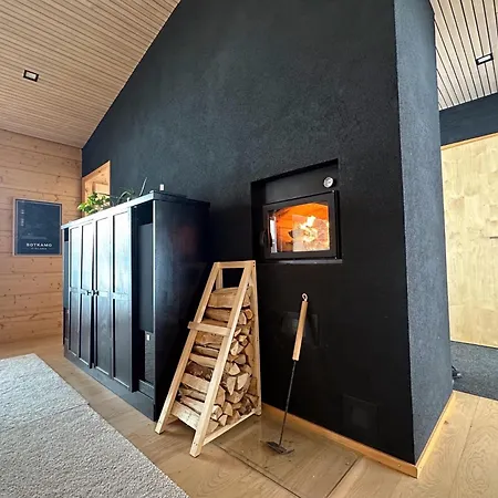 Nuaksen Kruunu Villa *