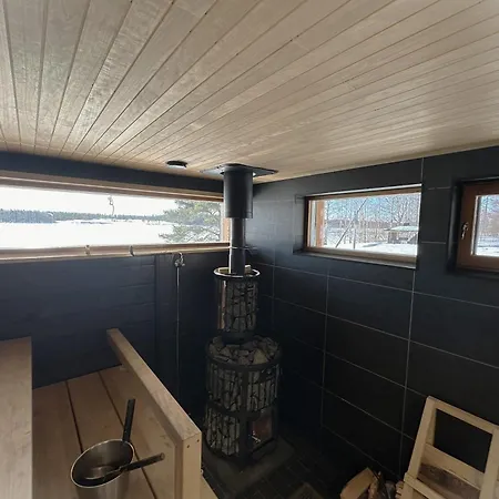 Nuaksen Kruunu Villa *