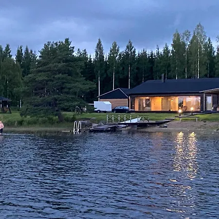 Nuaksen Kruunu Villa