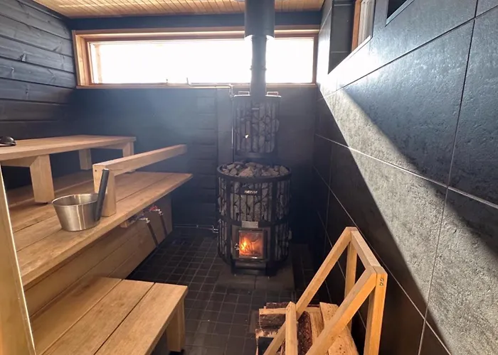 Nuaksen Kruunu Villa