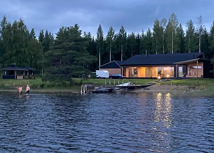 Nuaksen Kruunu Villa